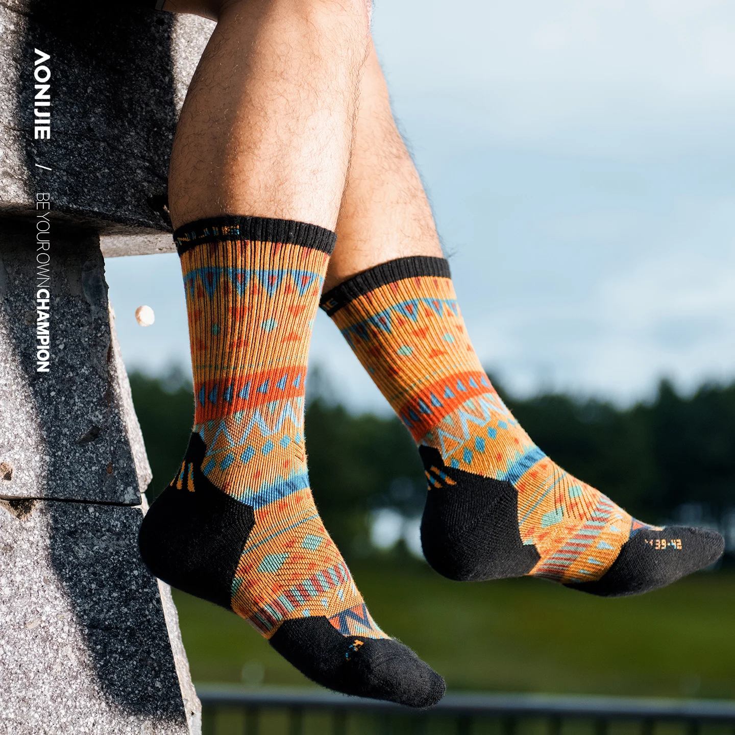 AONIJIE Outdoor Wool Crew Sock - Wool Hiking Sock ulasan dan harga